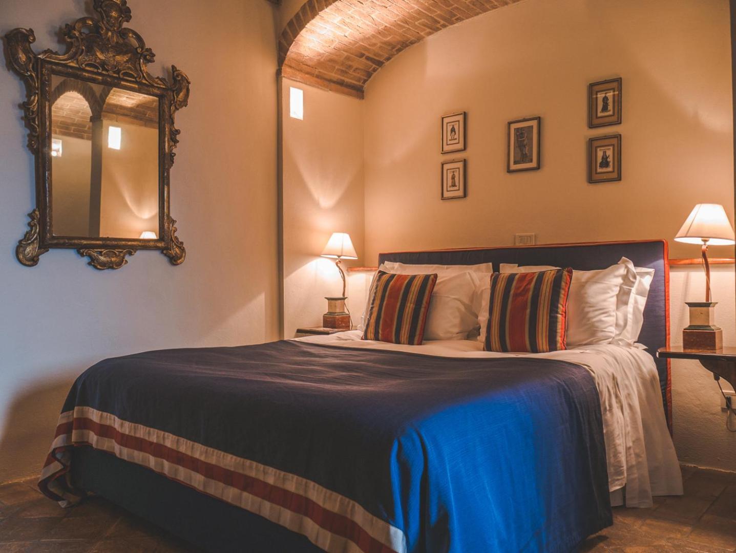 Castello Di Velona Resort, Thermal Spa & Winery Montalcino Exterior photo