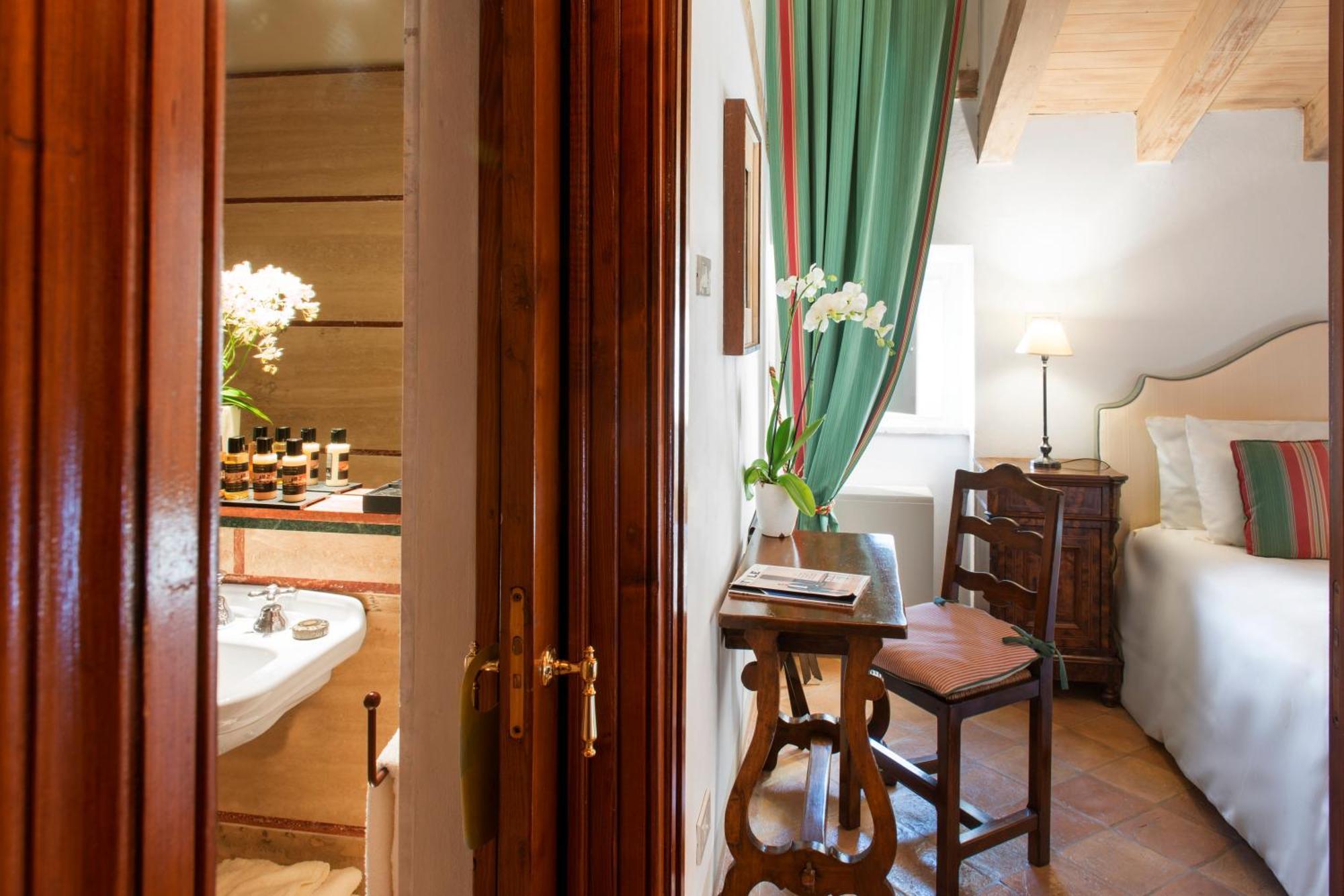 Castello Di Velona Resort, Thermal Spa & Winery Montalcino Exterior photo