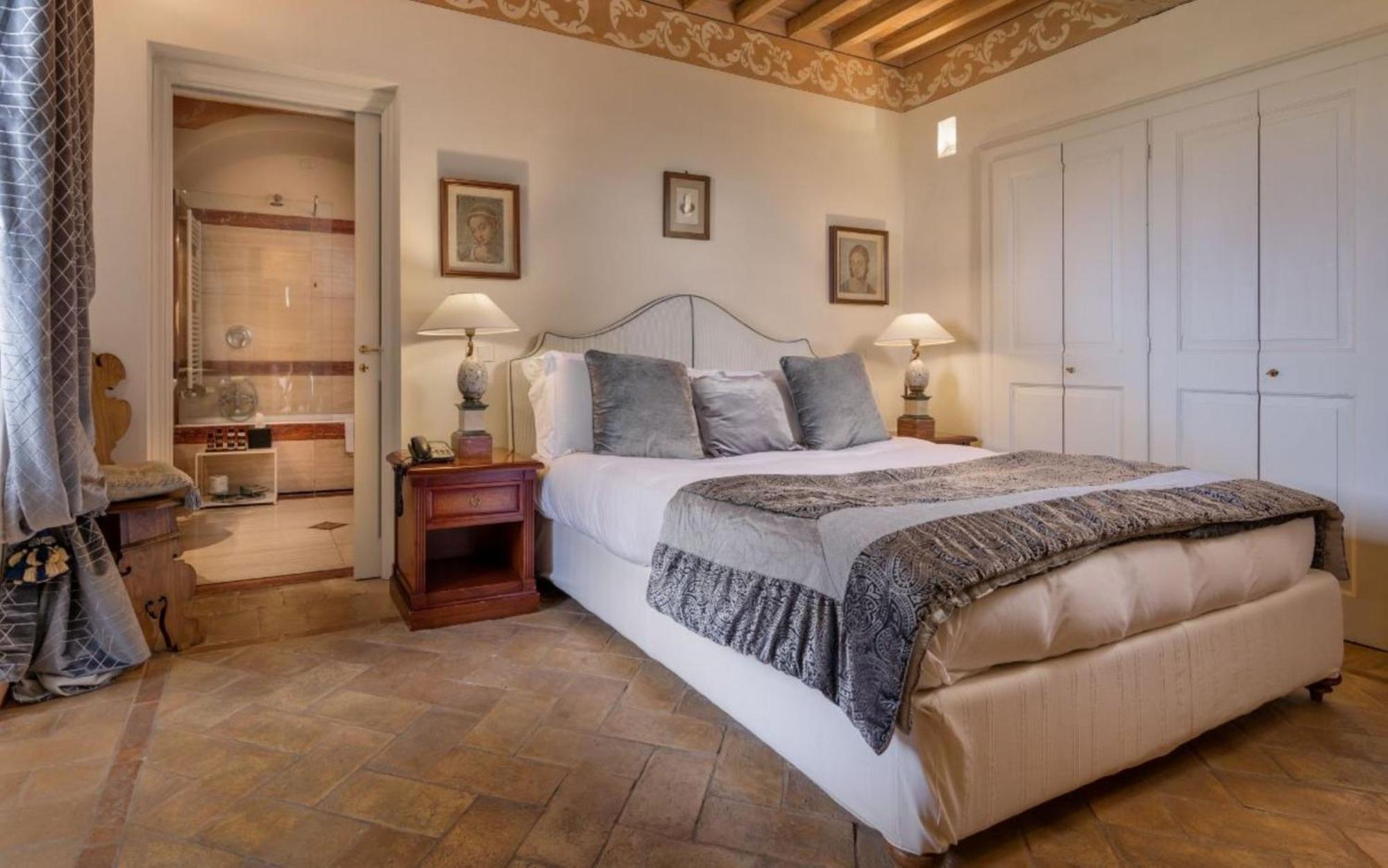 Castello Di Velona Resort, Thermal Spa & Winery Montalcino Exterior photo